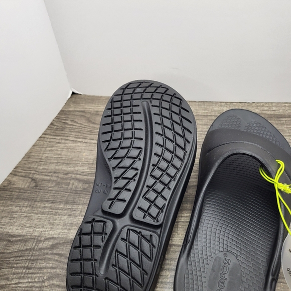 OOFOS Women's OOahh INTL Slip On Comfort Sandal Slides Black Sz 9 New - Picture 6 of 7